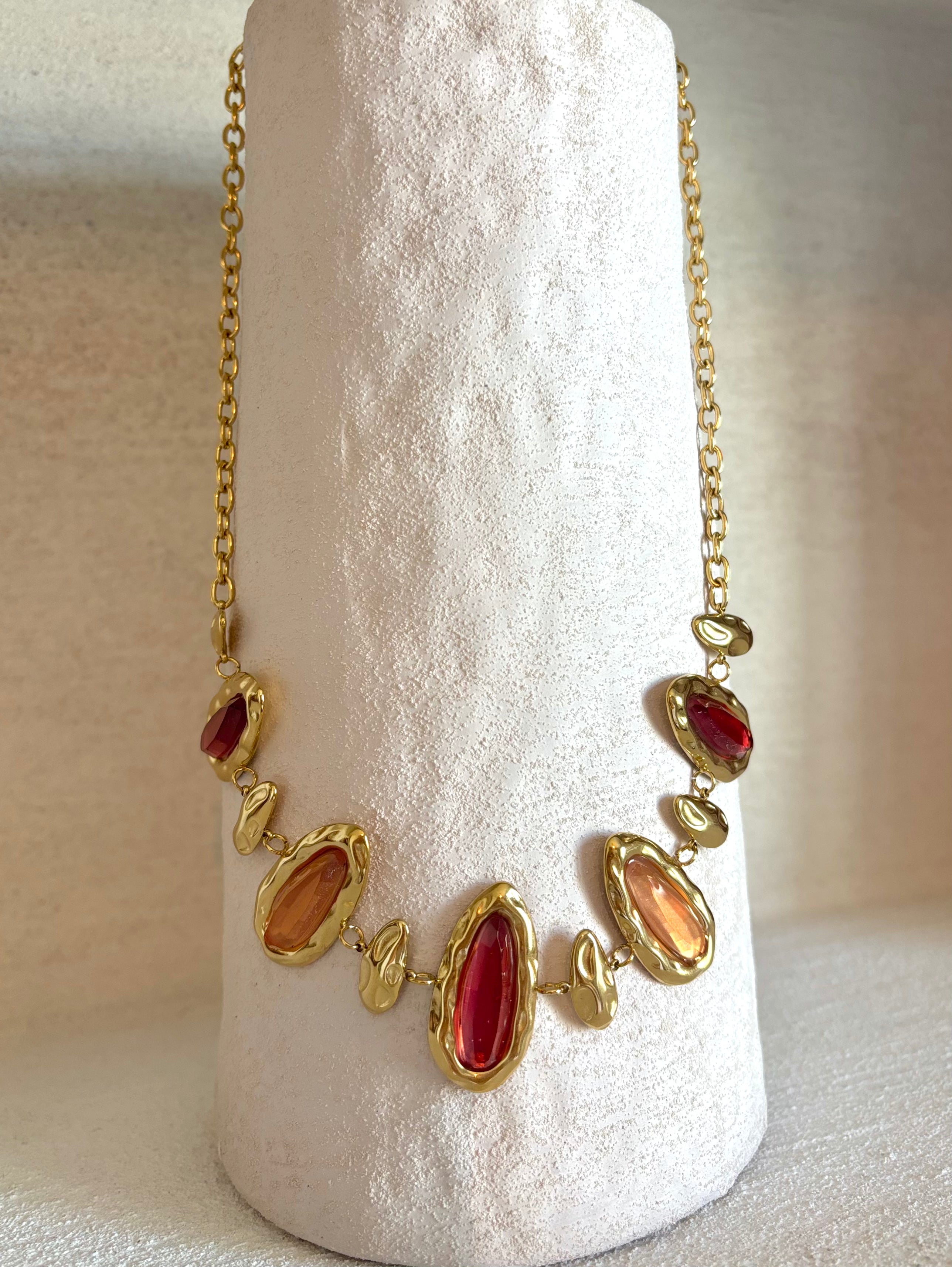 Collier Ravelli