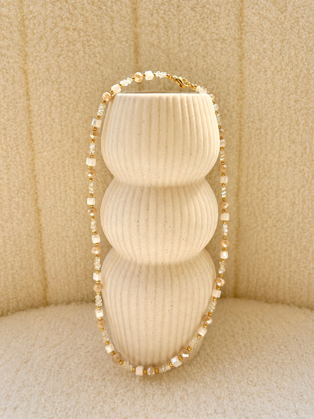 Collier Ezora